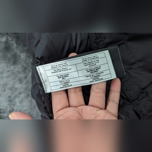 Uniqlo jacket‎ - Picture 5 of 6